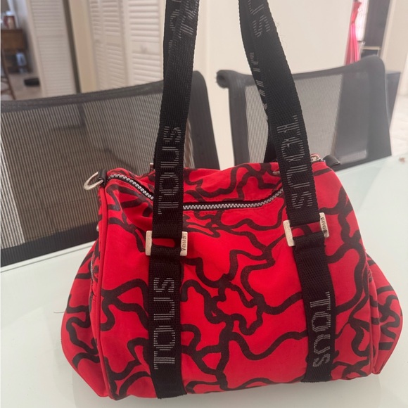 TOUS Bear Collection Red & Black Kaos Canvas Barrel Bag - 3 zipper pockets - Picture 2 of 10